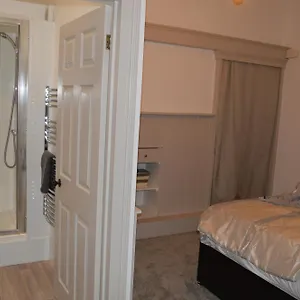 Ground Floor Retreat Apartment
